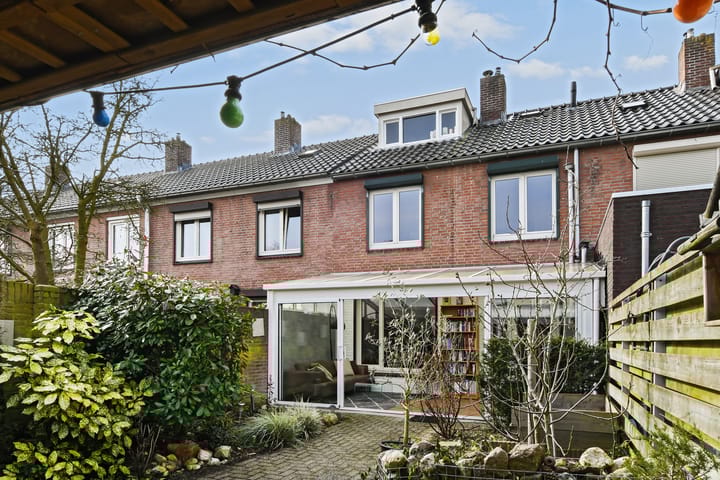 Foto 29 van Christinelaan 7