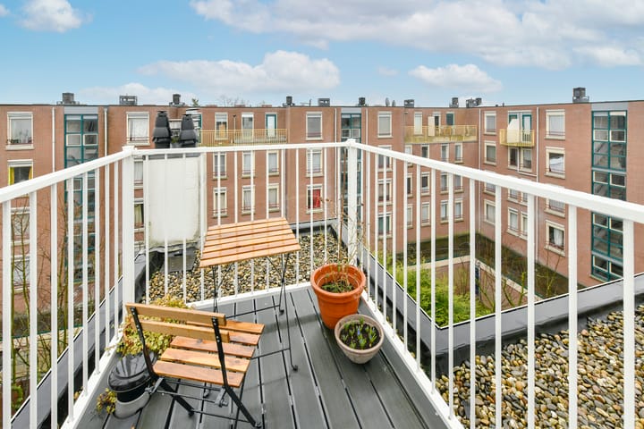 Foto 14 van Joan Melchior Kemperstraat 47-A3