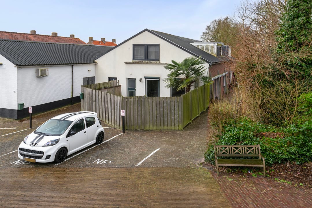 Foto 32 van Stationsweg 3-A