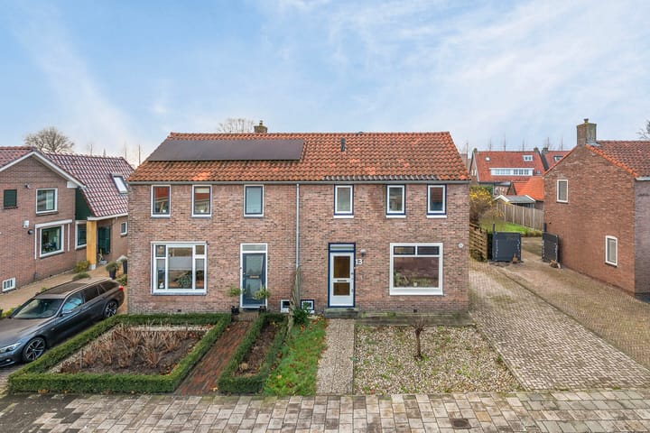 Foto 23 van Andries Veenstrastraat 13