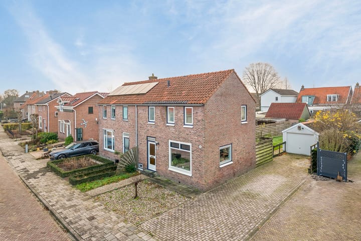 Foto 26 van Andries Veenstrastraat 13