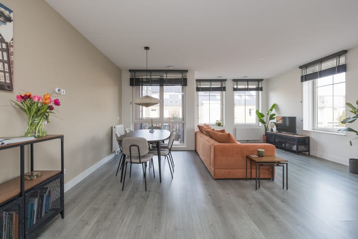 Foto 2 van Anne Frankhove 102