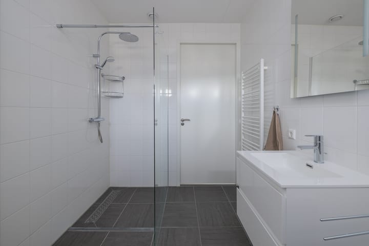 Foto 26 van Anne Frankhove 102