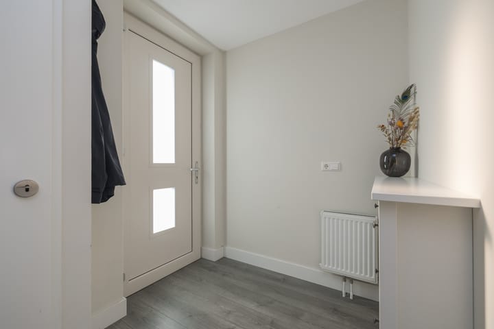 Foto 30 van Anne Frankhove 102