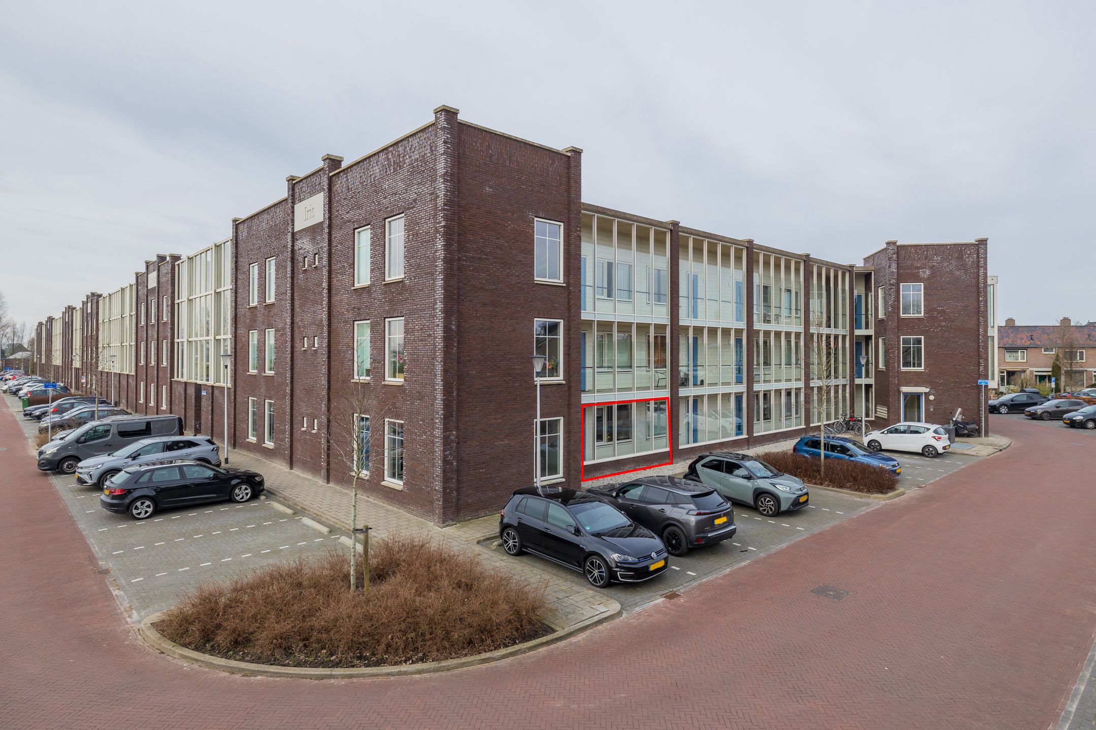 Photo 3 of Anne Frankhove 98