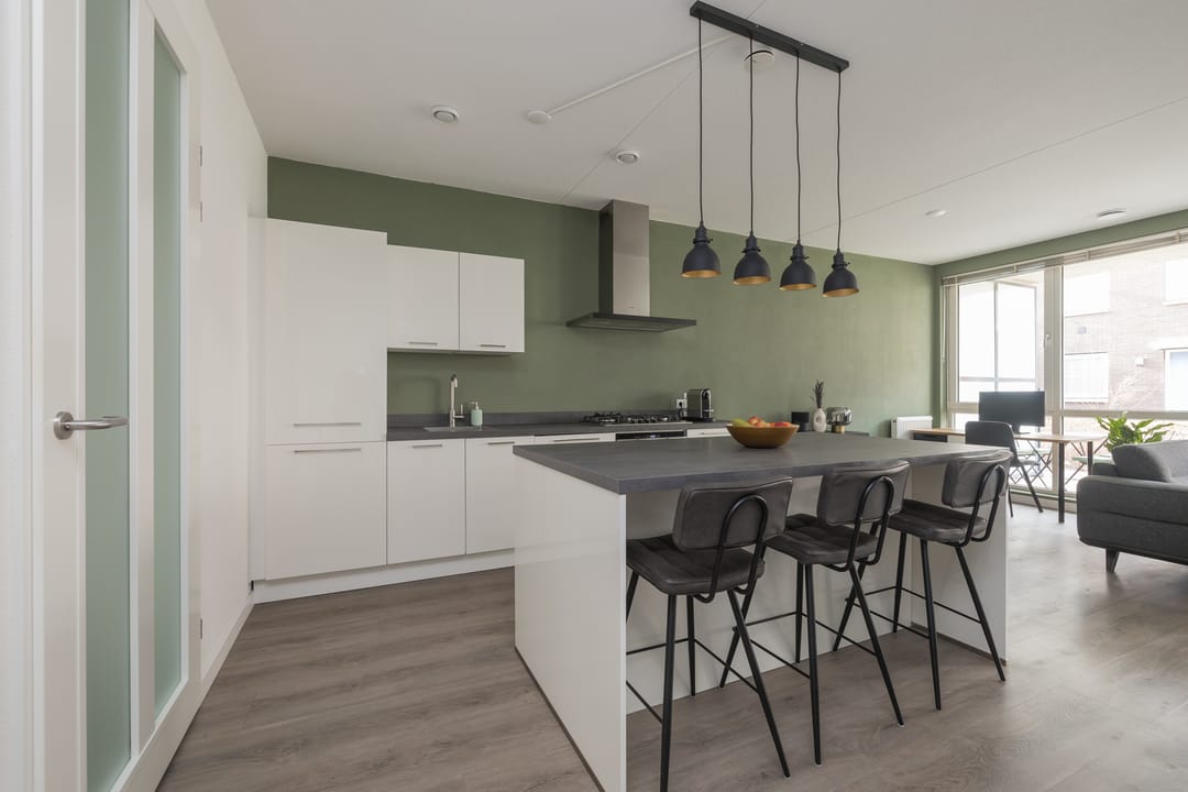 Photo 7 of Anne Frankhove 98