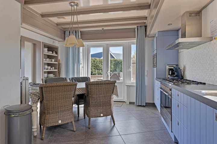 Photo 10 of Branding 43