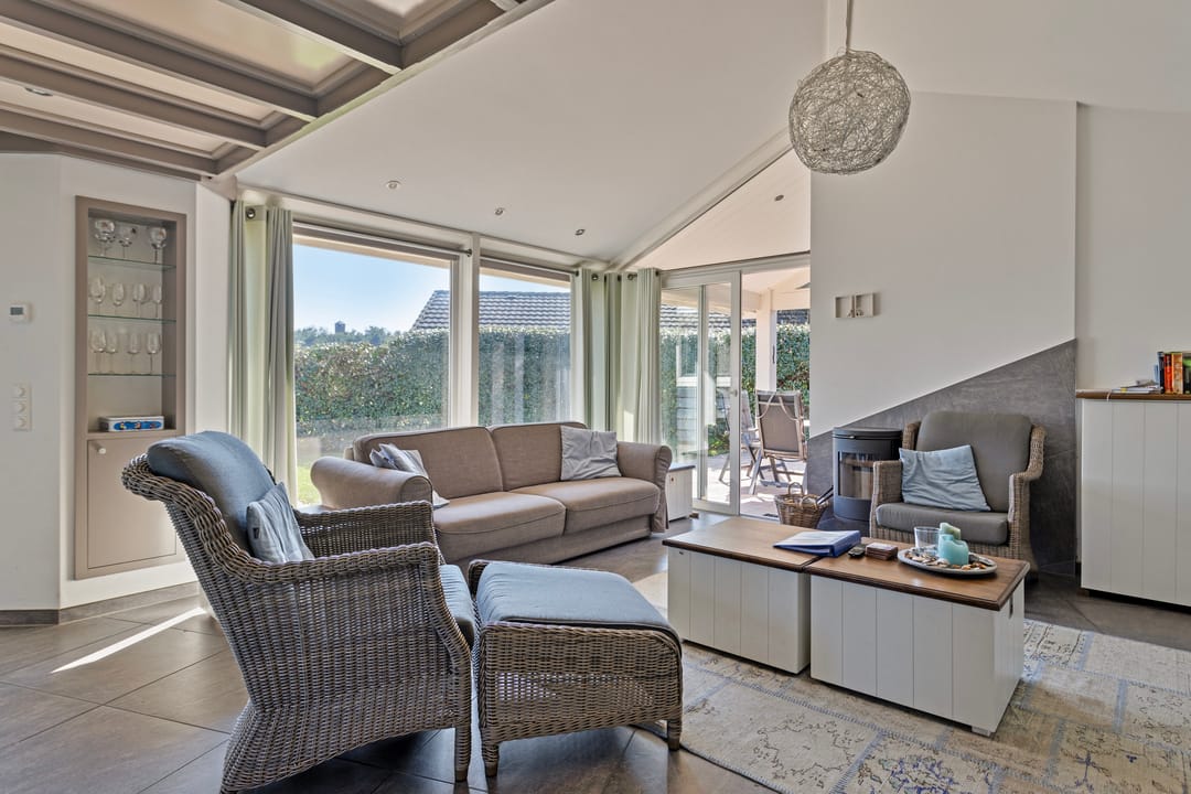 Photo 13 of Branding 43