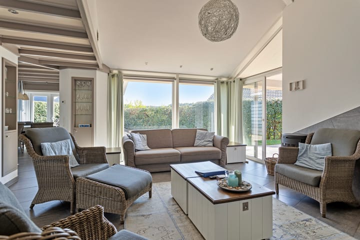 Photo 14 of Branding 43