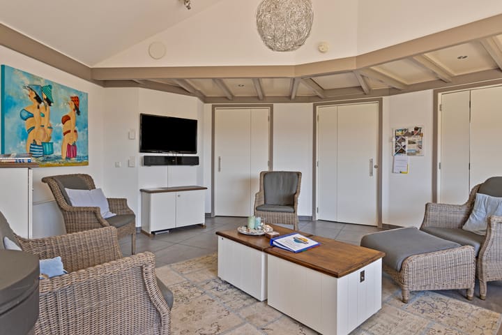 Photo 15 of Branding 43