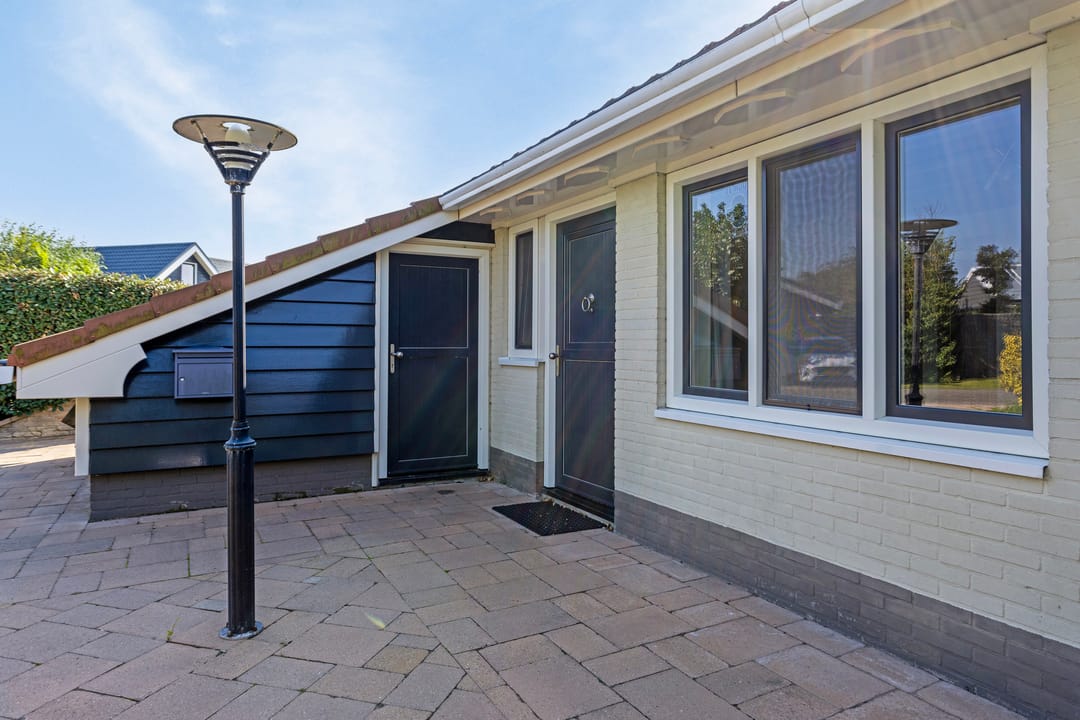 Photo 32 of Branding 43