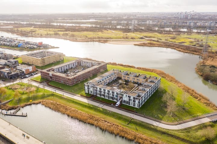 Foto 29 van Oeverzeggestraat 74