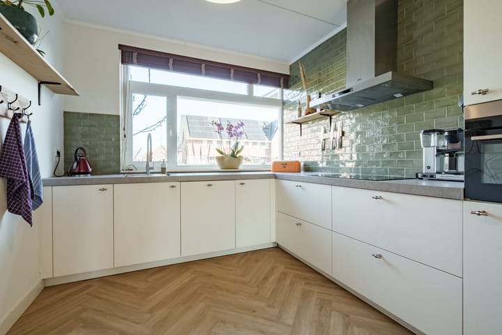 Foto 4 van Van de Weerdstraat 34