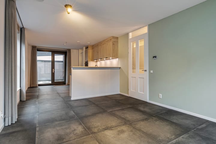 Photo 11 of Raadhuisplein 55