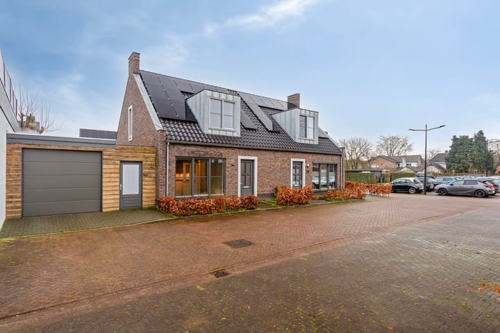 Photo 31 of Raadhuisplein 55