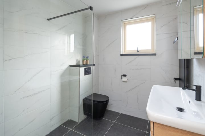 Foto 17 van Van Leeuwenhoekstraat 114