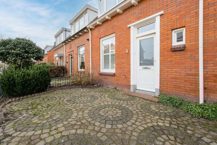 Photo 30 of Mgr. Broerestraat 4