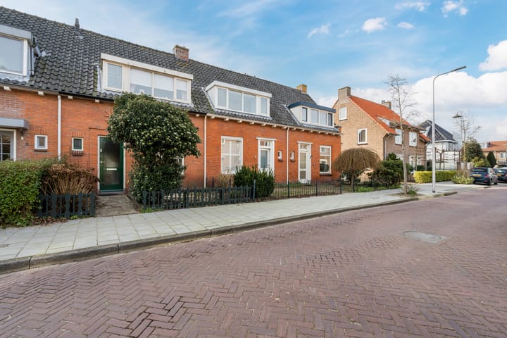 Photo 32 of Mgr. Broerestraat 4