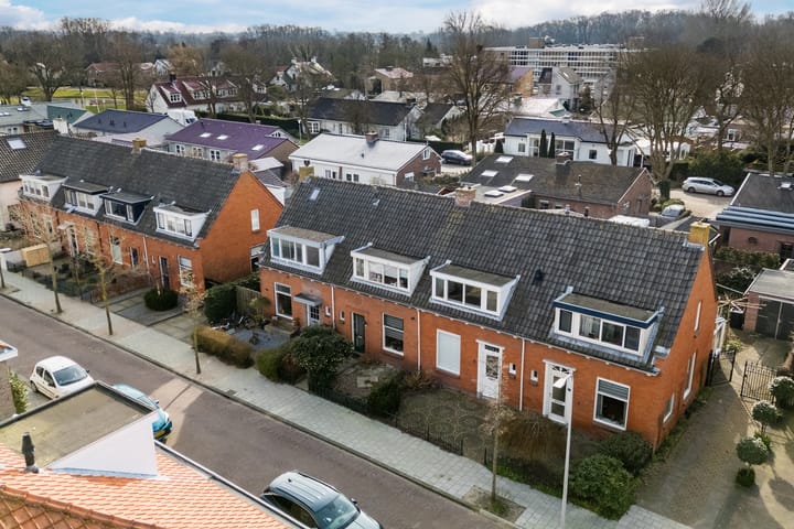 Photo 35 of Mgr. Broerestraat 4