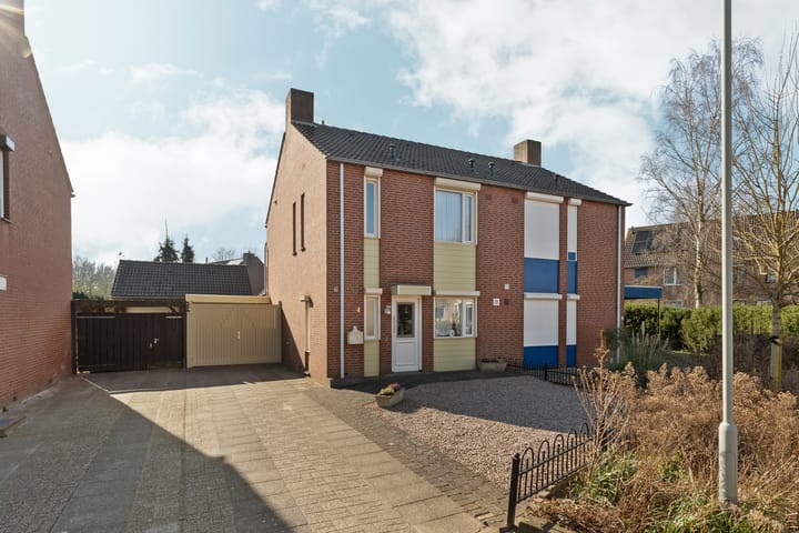 Photo 1 of Eekhoornstraat 4