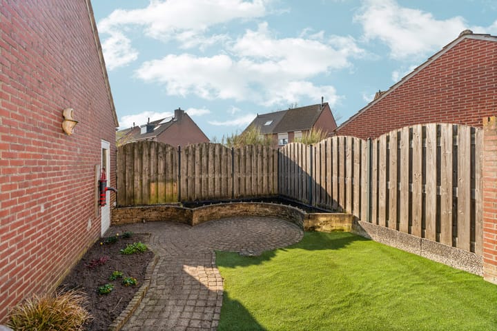 Photo 47 of Eekhoornstraat 4