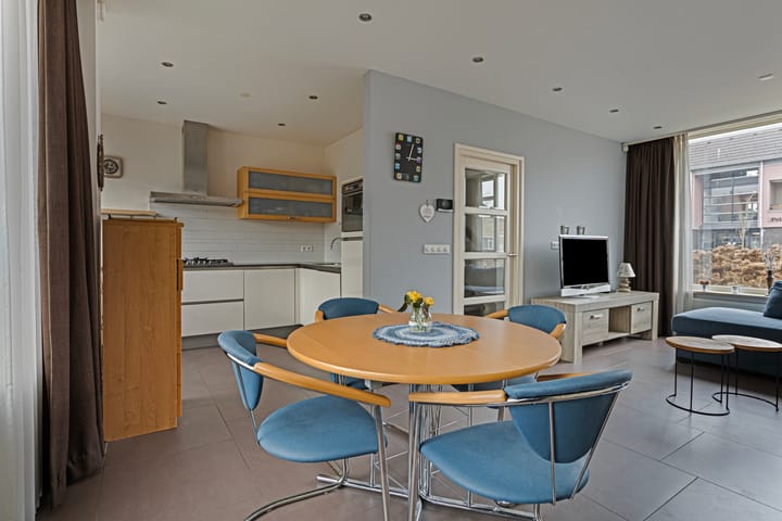 Foto 10 van Koningin Emmastraat 18