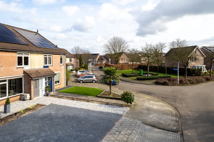 Foto 32 van Louis Bouwmeesterstraat 18