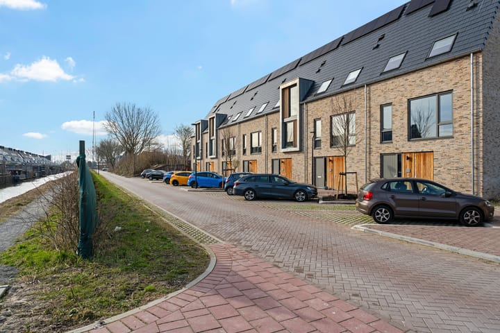 Foto 8 van Baikalmeer 16