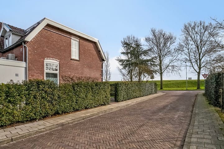 Foto 72 van Stationsstraat 3