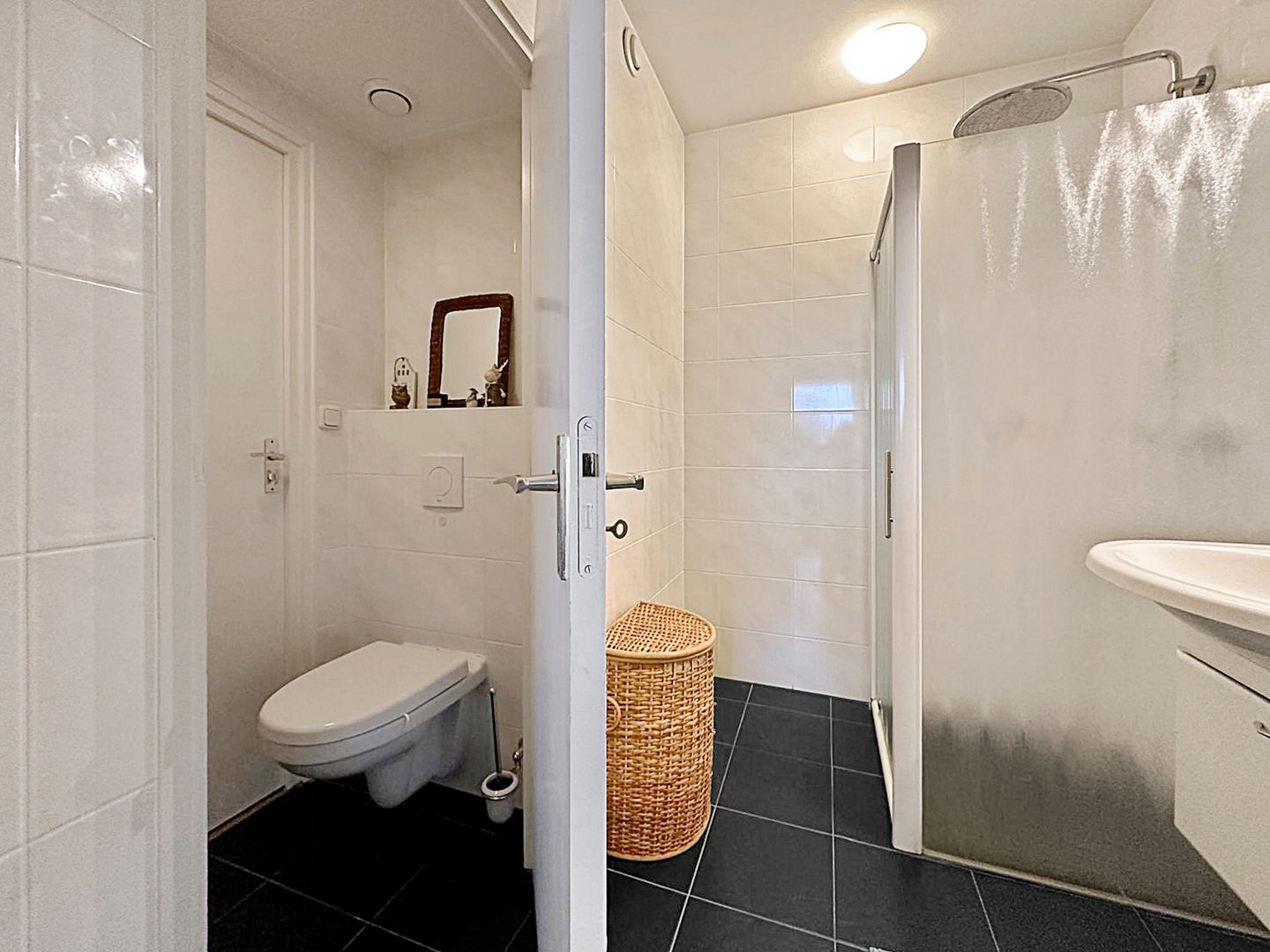 Photo 19 of Meent 72