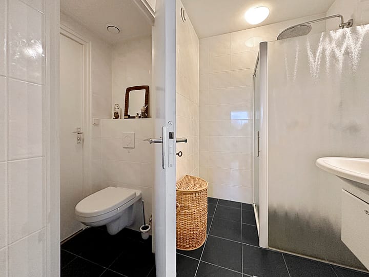 Photo 19 of Meent 72