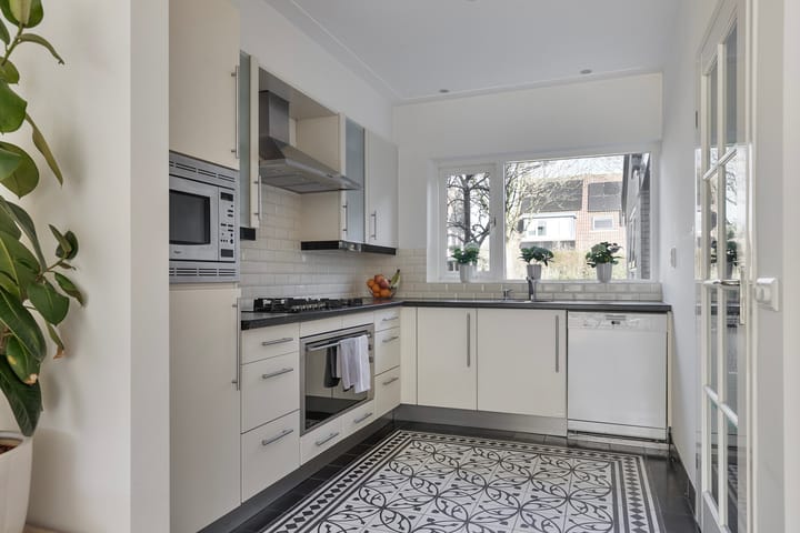 Foto 6 van Bernard van Beeklaan 55