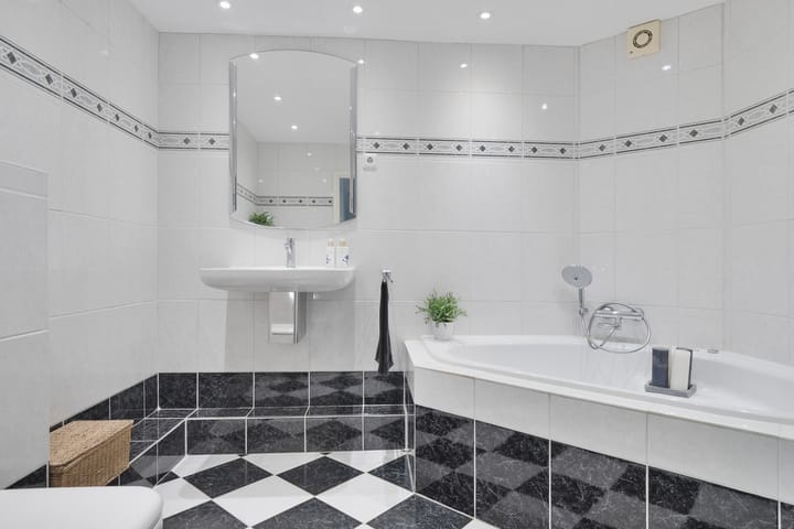 Foto 14 van Bernard van Beeklaan 55