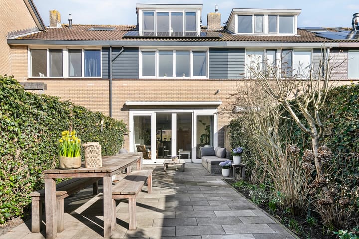 Foto 24 van Bernard van Beeklaan 55