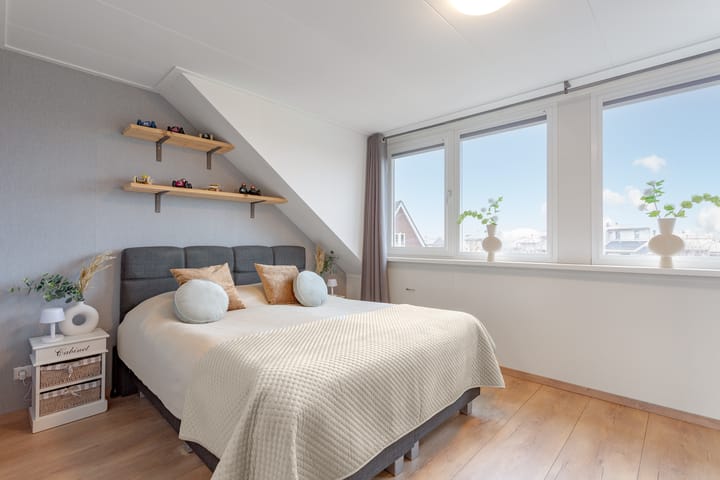 Photo 35 of Witte Ring 20