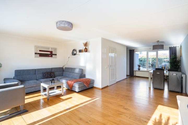 Foto 8 van Wicherserf 16