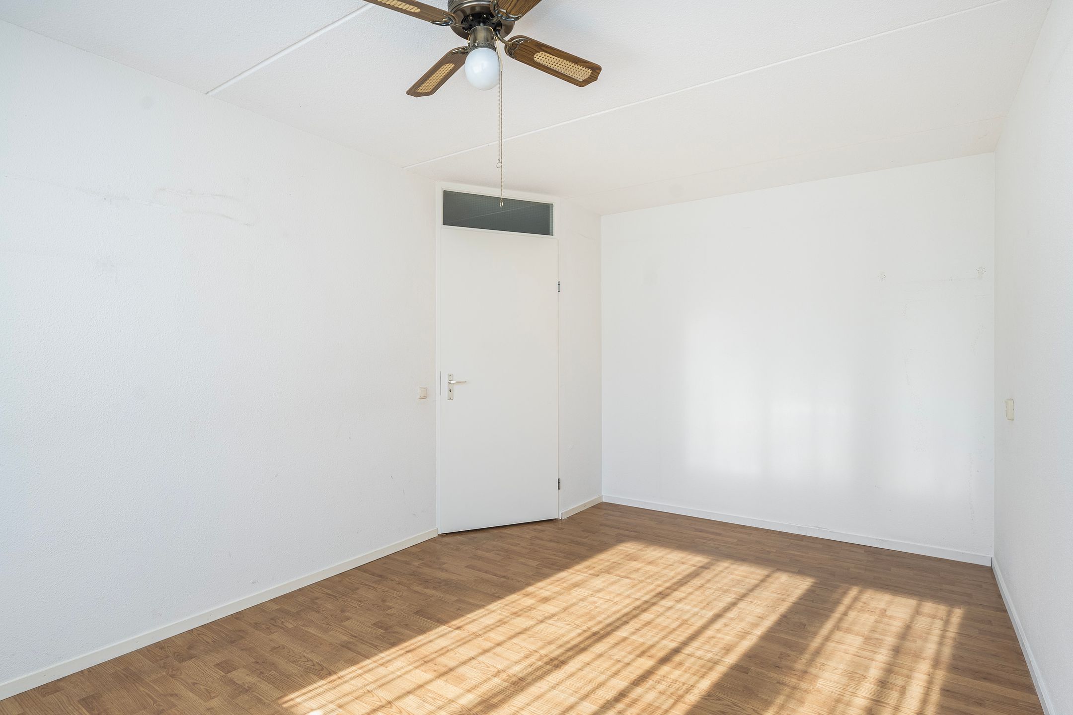 Photo 21 of Wicherserf 16