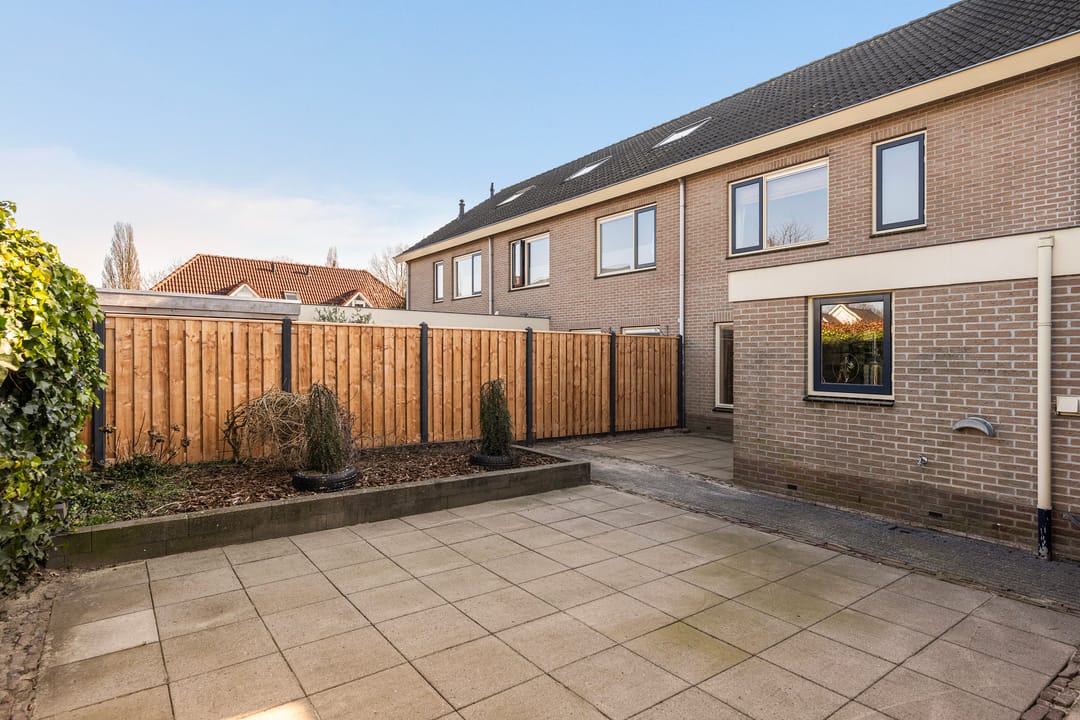 Photo 31 of Wicherserf 16