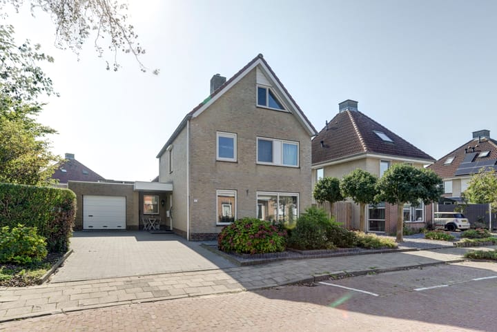 Foto 3 van Burgemeester C Koertstraat 1