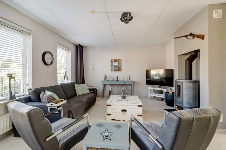 Foto 10 van Burgemeester C Koertstraat 1