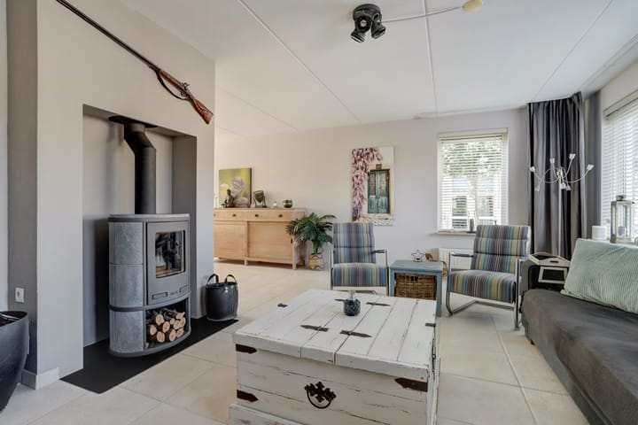 Foto 14 van Burgemeester C Koertstraat 1