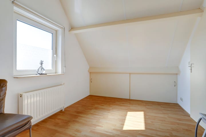 Foto 37 van Burgemeester C Koertstraat 1