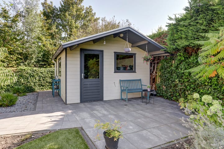 Foto 38 van Burgemeester C Koertstraat 1