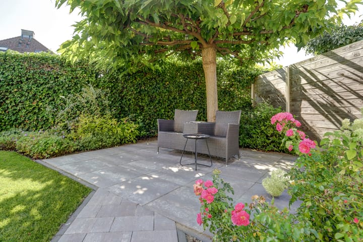 Foto 43 van Burgemeester C Koertstraat 1