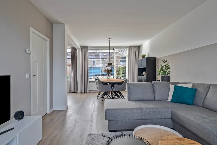 Foto 9 van Anemoonstraat 8