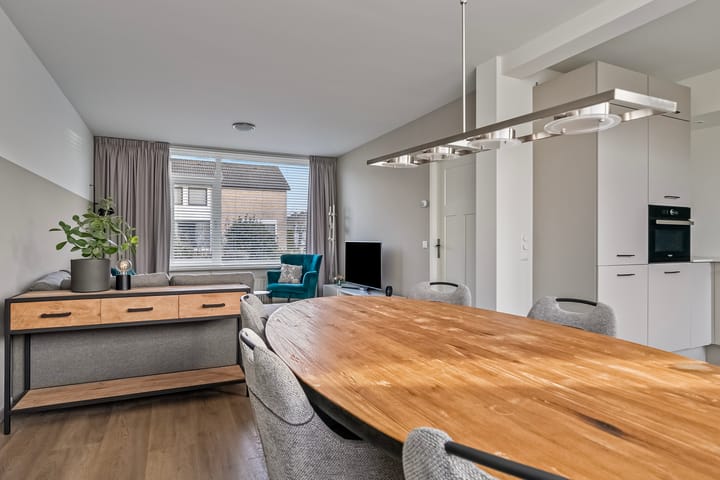 Foto 12 van Anemoonstraat 8