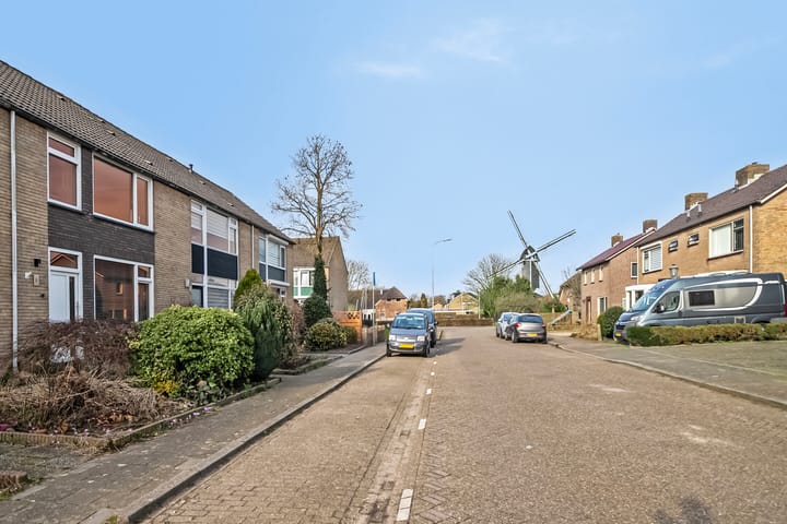 Foto 38 van Anemoonstraat 8