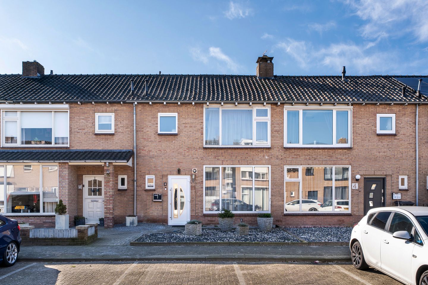 Foto 1 van De Huterstraat 6