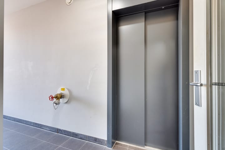 Foto 7 van Makassarhof 72