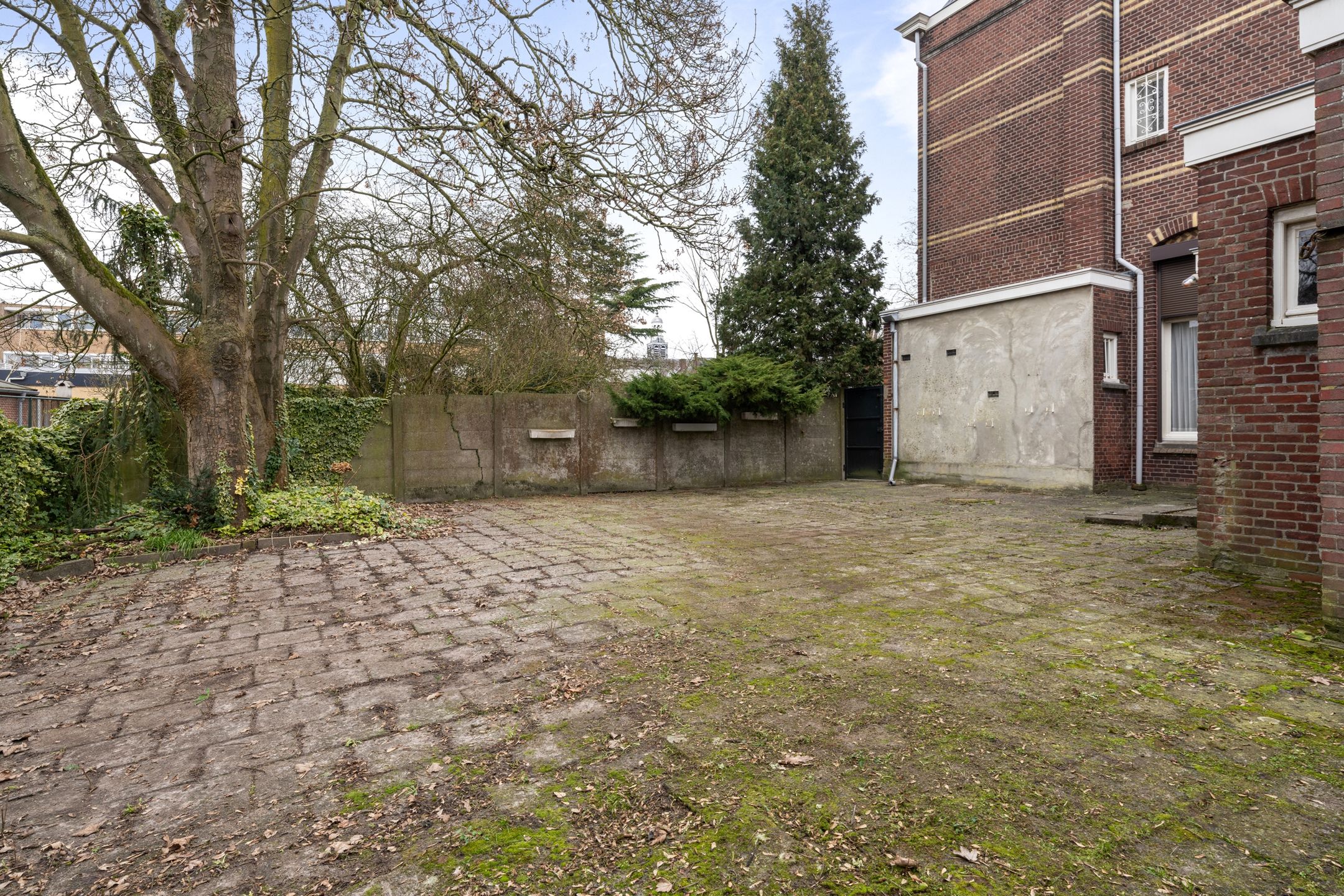 Foto 66 van Van Bergenplein 68